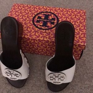 Tory Burch Nail head wedge
